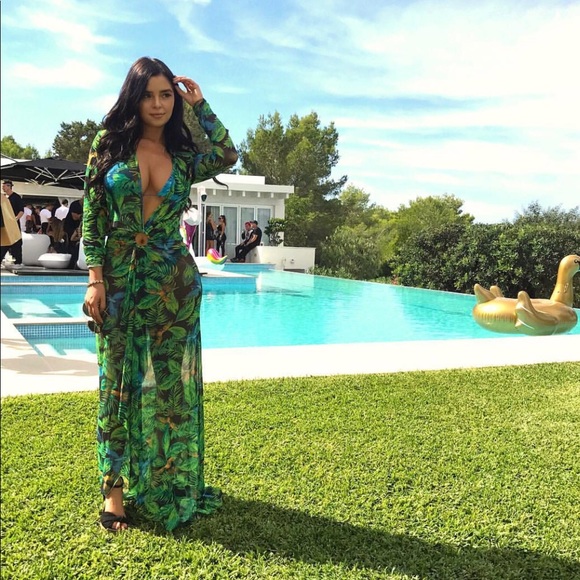 prettylittlething.com Dresses & Skirts - women's green and multicolored floral